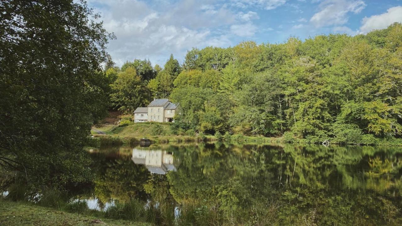 Appartement Aux Sources De La Chabanne Saint-Hilaire-les-Courbes Exteriör bild